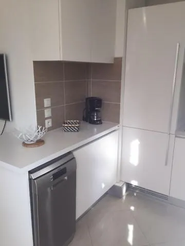 Coquet T2 Proche Centre St Raphael Apartment Saint-Raphael